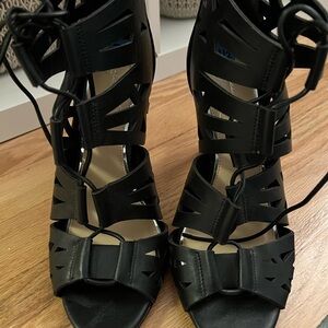 Jessica Simpson heels- never worn and tags still intact